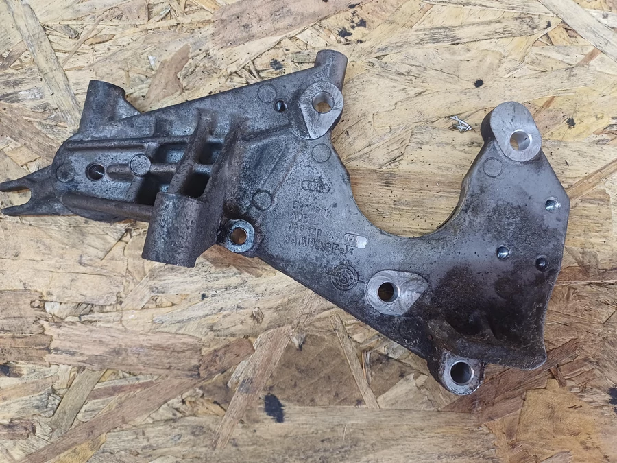 Audi A6 C6 4F ( 2004-2011) 2.7Tdi  3.0Tdi V6 Diesel Nagynyomású Szivattyú Tartó Konzol