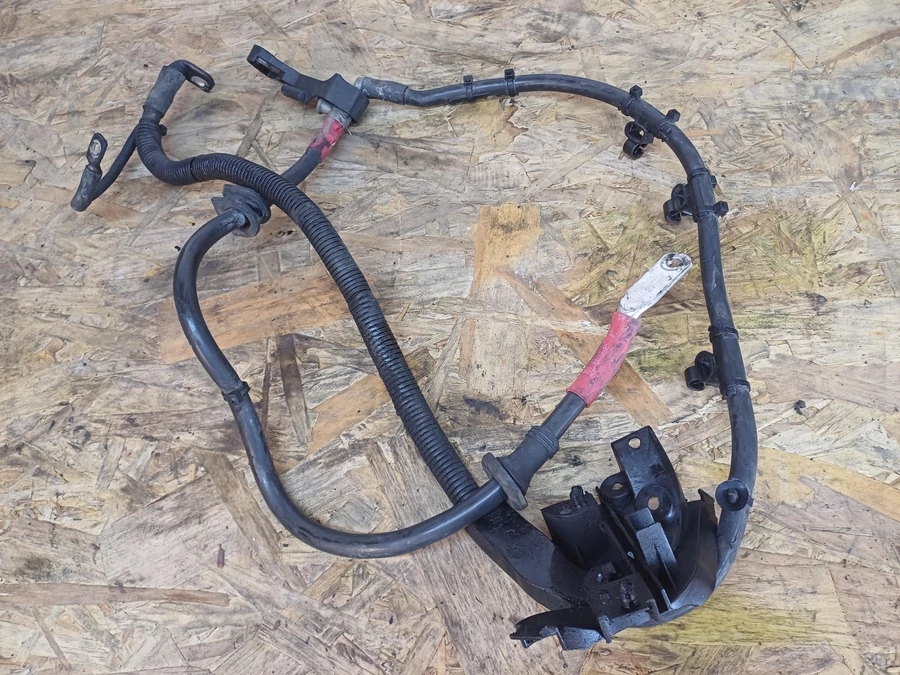 Audi A6 C6 4F ( 2004-2011) 2.7Tdi  3.0Tdi V6 Diesel Pozitív Kábel