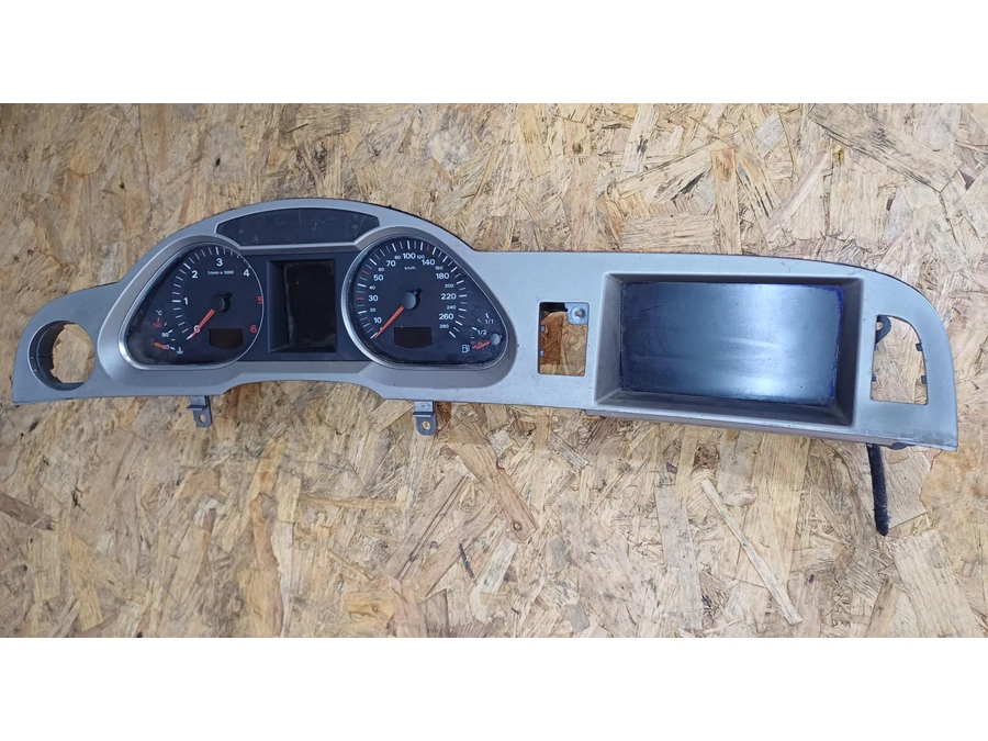 Audi A6 C6 4F ( 2004-2011)  3.0Tdi V6 Diesel Kilométeróra Multifunkciós Kijelzővel