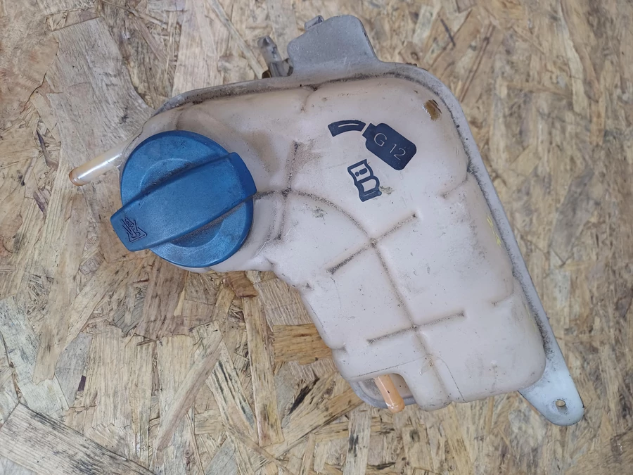 Audi A6 C6 4F ( 2004-2011) 2.7Tdi  3.0Tdi V6 Diesel Kiegyenlíő Tartály