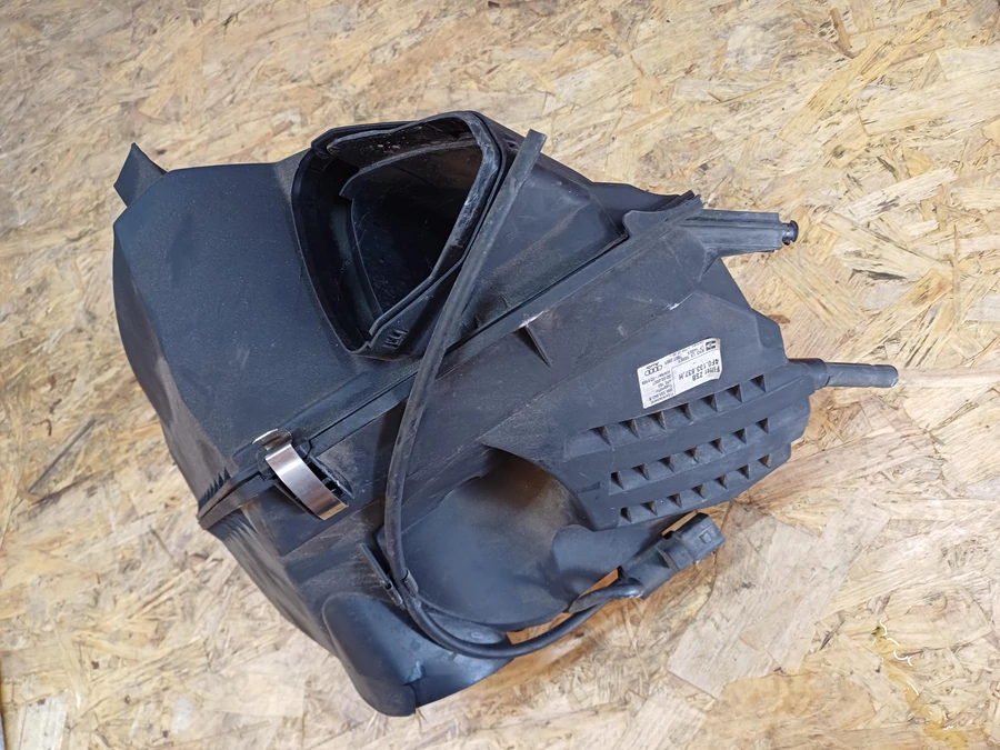 Audi A6 C6 4F ( 2004-2011) 2.7Tdi  3.0Tdi V6 Diesel Légszűrőház