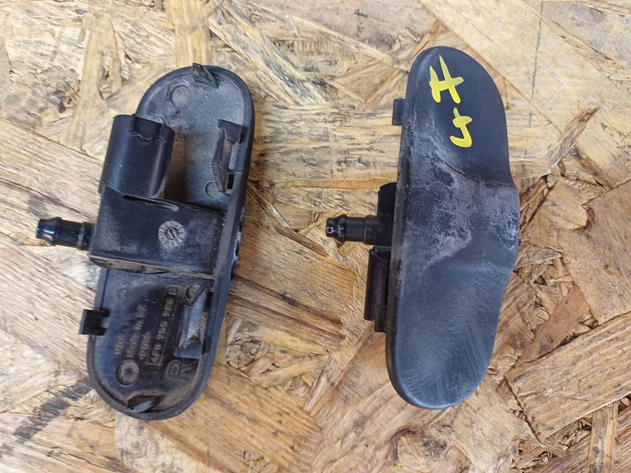 Audi A6 C6 4F ( 2004-2011) Első Szélvédő Mosó Szorófej Pár 