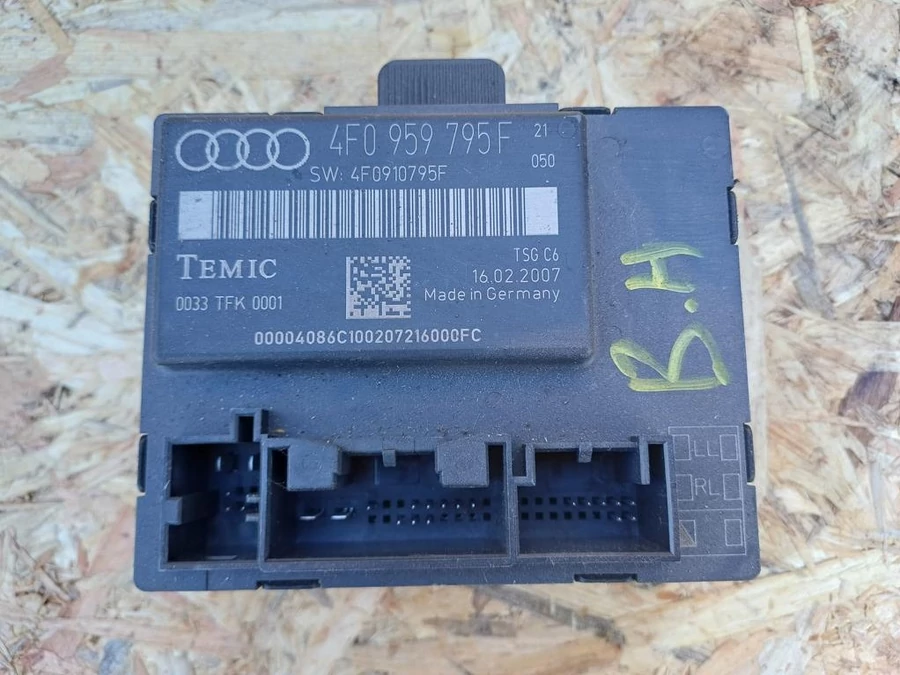Audi A6 C6 4F ( 2004-2011) Bal Hátsó Ajtó Vezérlő Elektronika