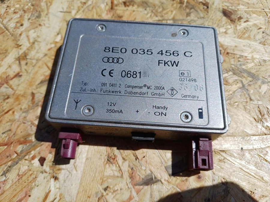 Audi A4 B7  (2004-2008) Antenna Erősítő 
