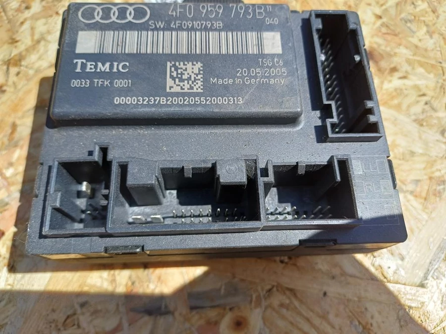 Audi A6 C6 4F ( 2004-2011) Bal Első Ajtóvezérlő Elektronika