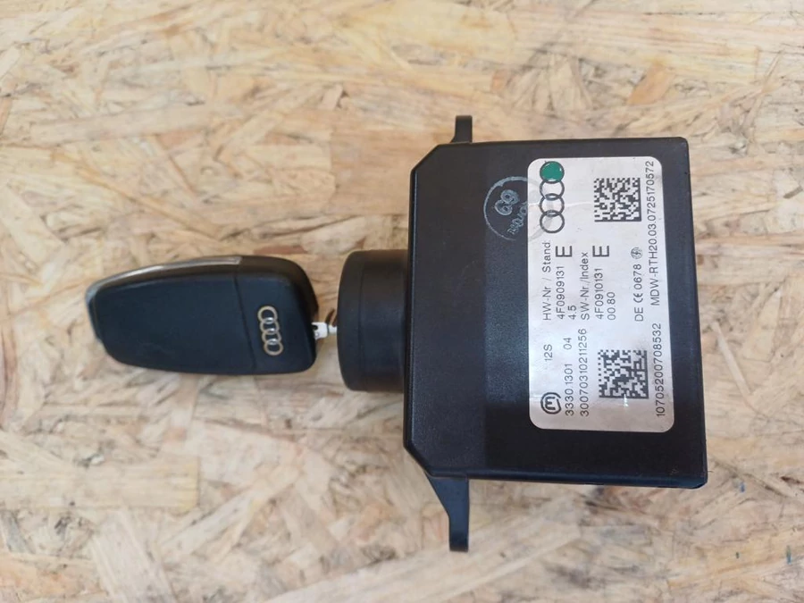 Audi A6 C6 4F ( 2004-2011) Gyújtáskapcsoló 