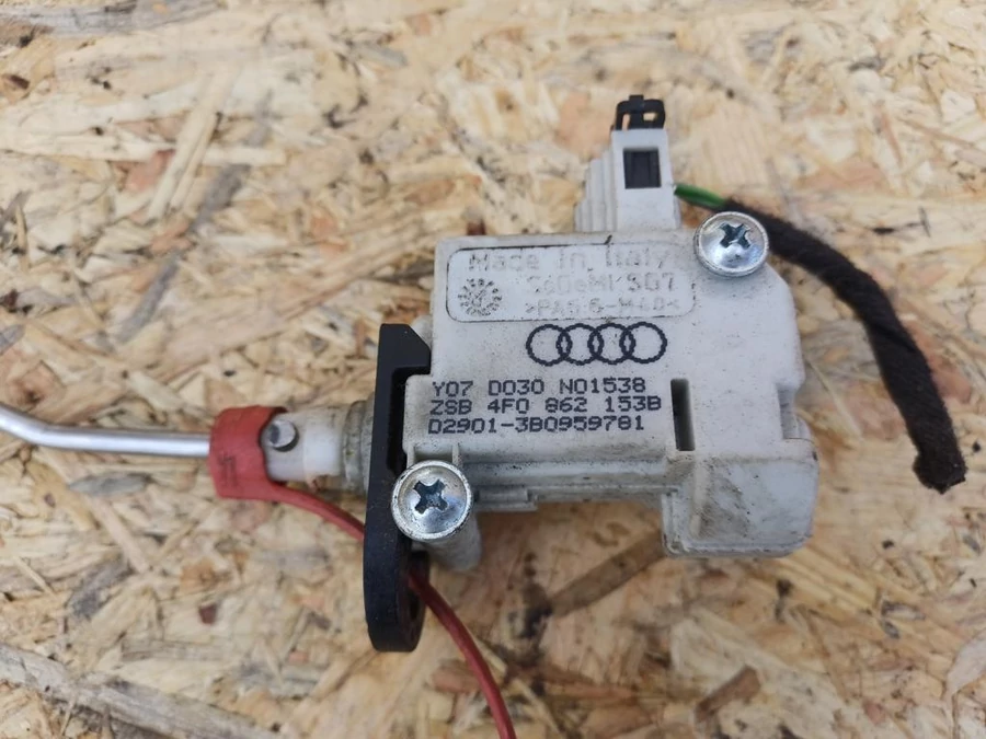 Audi A6 C6 4F ( 2004-2011) Tankajtó Központizár Motor