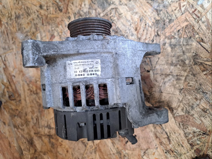 Audi A6 C5 (1998-2004)  2.8 V6 Benzines  Generátor 