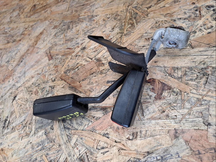 Audi A6 C5  (1998-2004)  2.5Tdi V6 Hátsó Biztonsági Öv Csat