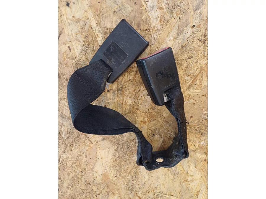 BMW 1 E81 E82  E87 (2005-2011) Hátsó Középső Biztonsági Öv Csat 