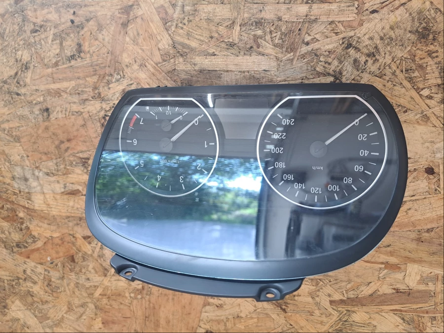 BMW 1 E81 E82  E87 (2005-2011) 1.6 Benzines Kilométeróra