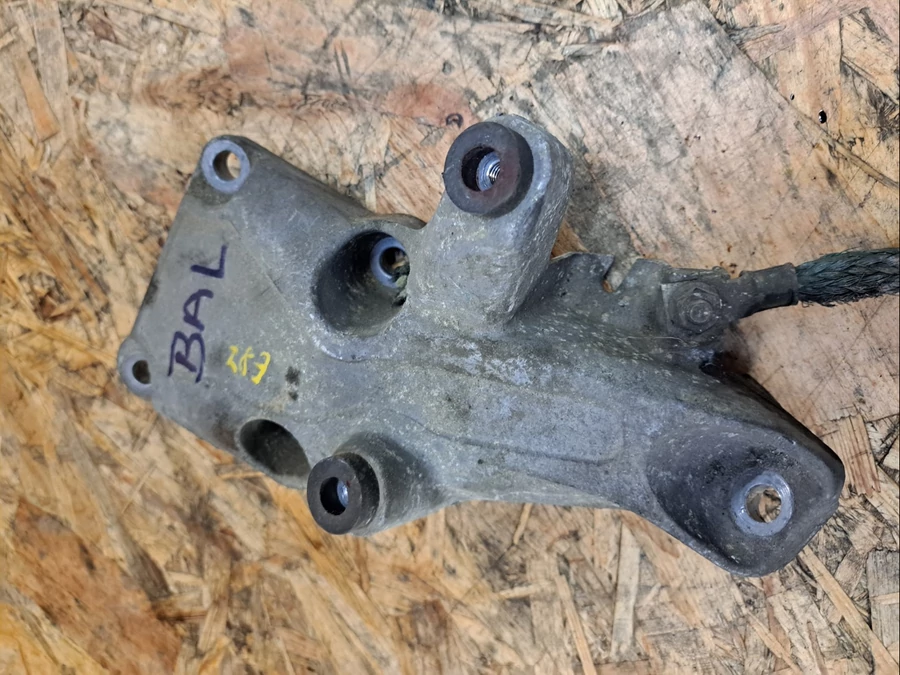 BMW 1 E81 E82  E87 (2005-2011) 1.6 Benzines Motortartóbak