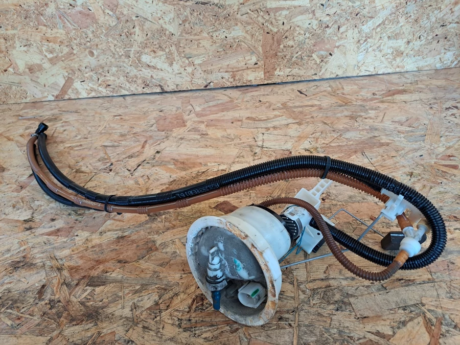 BMW 1 E81 E82  E87 (2005-2011) 1.6 Benzines Tank Szivattyú