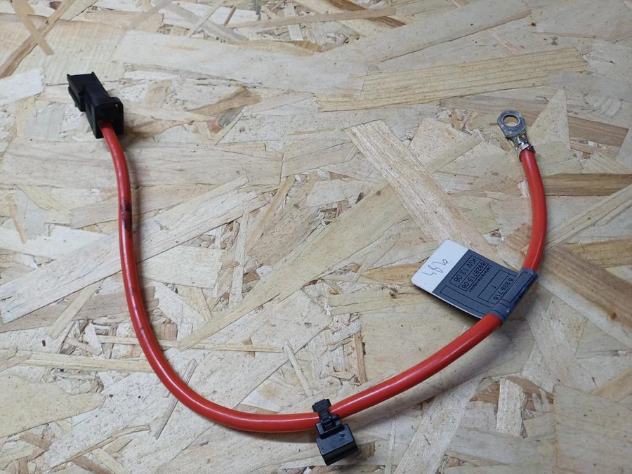 BMW 1 E81 E82 E87 (2005-2011) Pozitív Vezeték