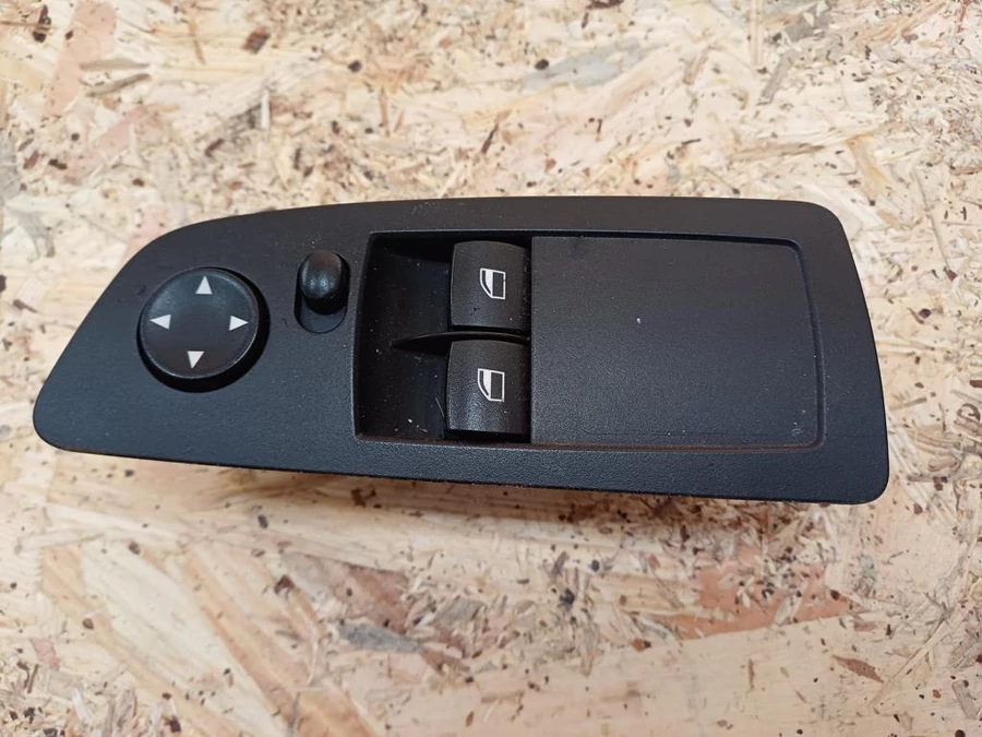 BMW 1 E81 E82  E87 (2005-2011) Bal Első Ajtó Ablakemelő Kapcsoló 