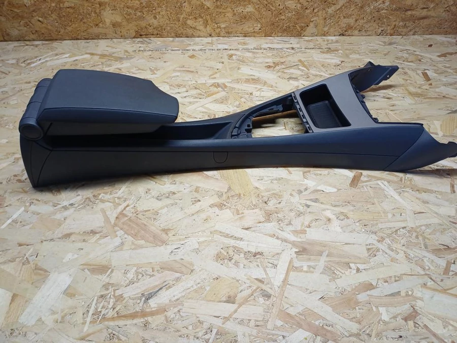 BMW 1 E81 E82 E87 (2005-2011) Szürke Bőr Könyöklő 