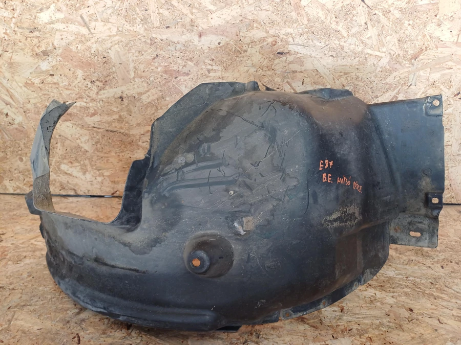 BMW 1 E81 E82  E87 (2005-2011) Bal Első Sárvédő Dobbetét Kerékjárati Műanyag