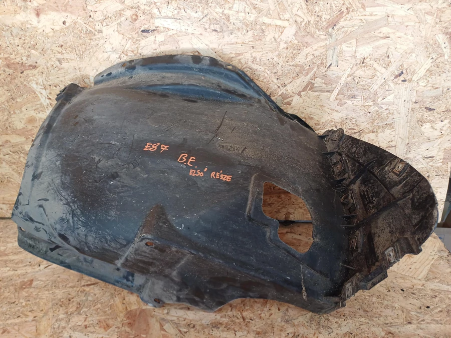 BMW 1 E81 E82  E87 (2005-2011) Bal Első Sárvédő  Dobbetét Kerékjárati Műanyag