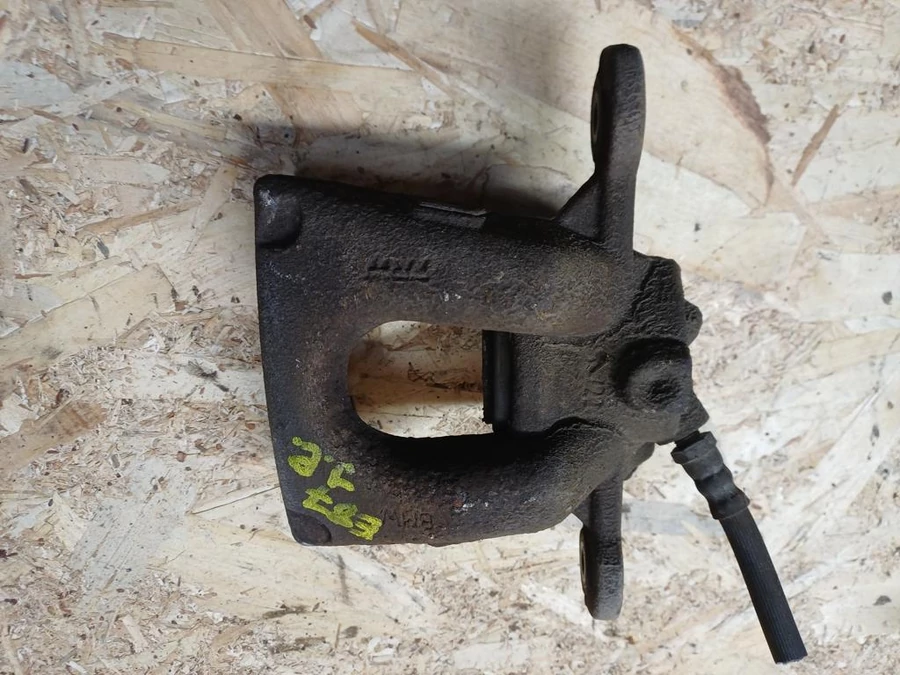 BMW 1 E81 E82  E87 (2005-2011) 1.6 Benzines Jobb Első Féknyereg Munkahengerrel 