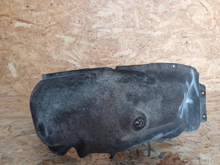 BMW 1 E81 E82  E87 (2005-2011) Jobb Hátsó Dobbetét Kerékjárati Műanyag 