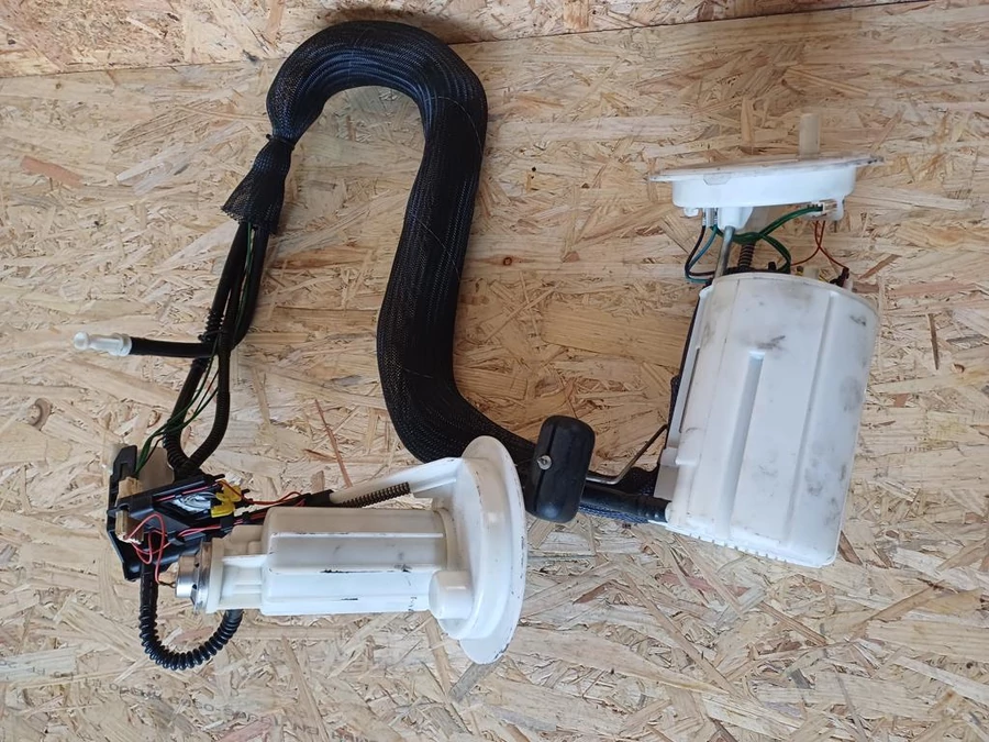 BMW E60/E61 (2003 2009)  2.2 ,2.5Benzines Benzines Tank Szivattyú 