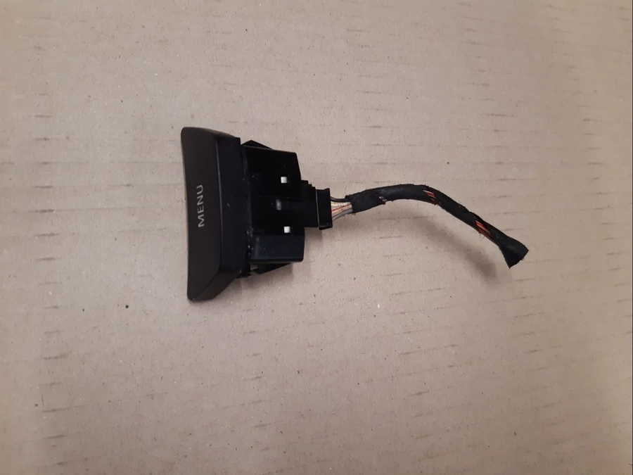 BMW 5 E60/61 (2003-2009)  Menü Gomb