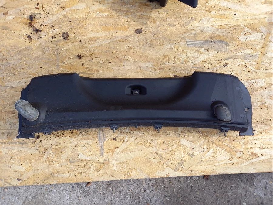 BMW X3  E83 (2004-2010)  Levélrács 