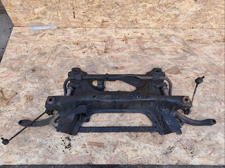 Citroen C5 ( 2001-2007) 2.0HDI Diesel Első Bölcső