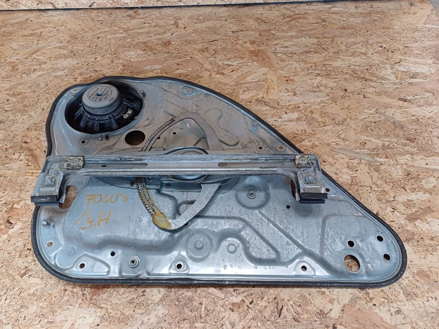 Ford Focus MK2 (2004-2010) Jobb Hátsó Ajtó Ablakemelő Szerkezet Elektromos