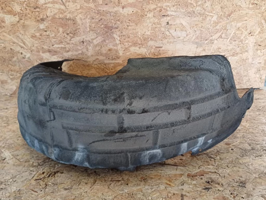 Ford Mondeo Kombi MK4 (2006-2014)  Bal Hátsó Sárvédő Dobbetét Kerékjárati Műanyag