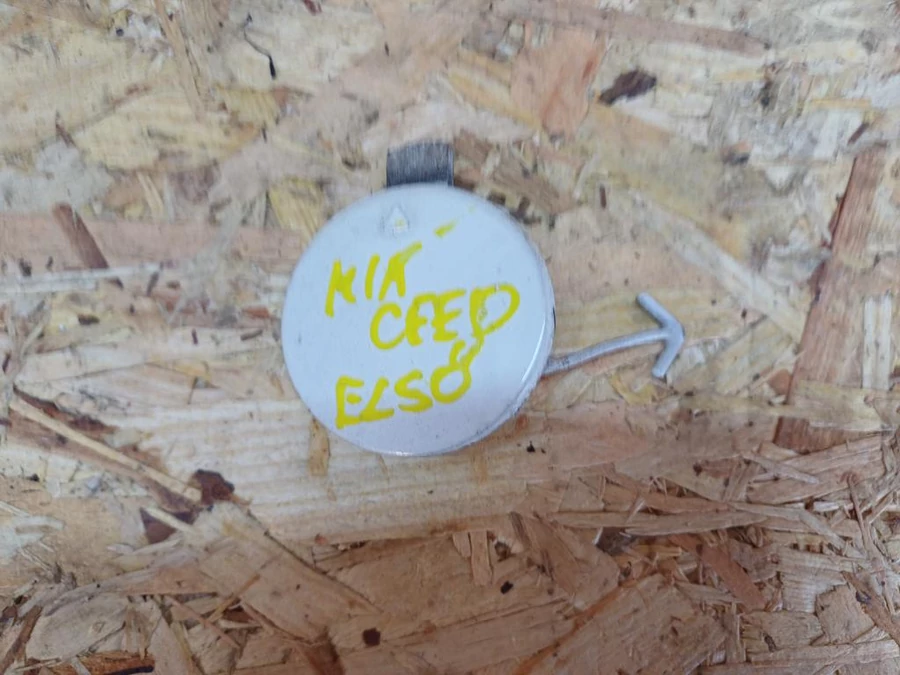 Kia Ceed JD (2012-2018) Első Lökhárító Vonószem Takaró 