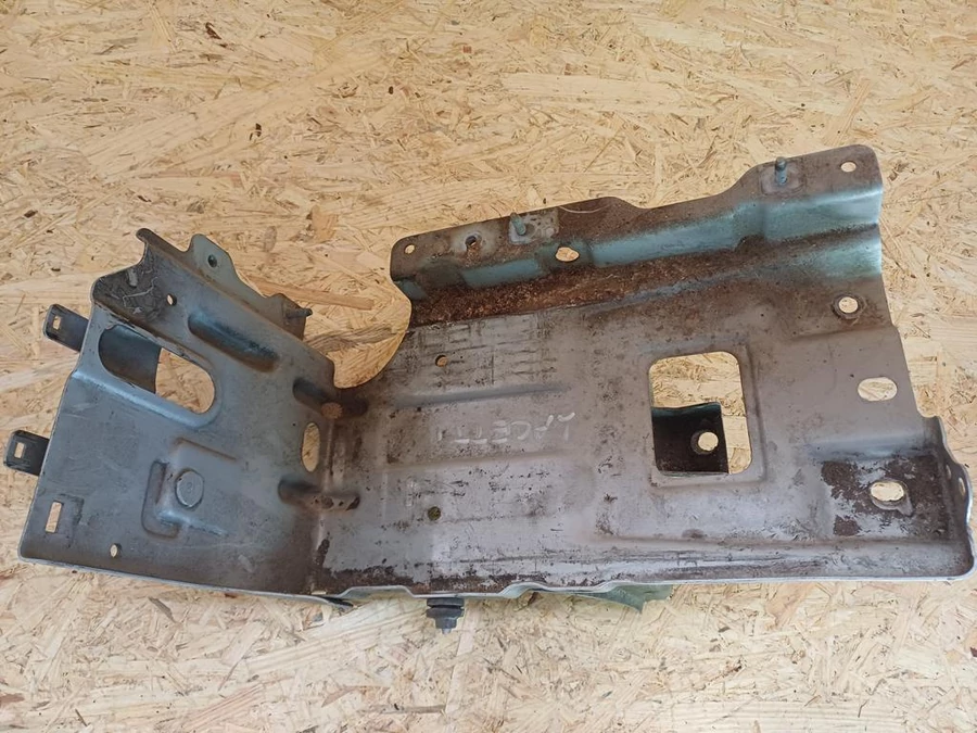 Chevrolet Lacetti (2005-2013) Akumlátor Tartó Ezüst