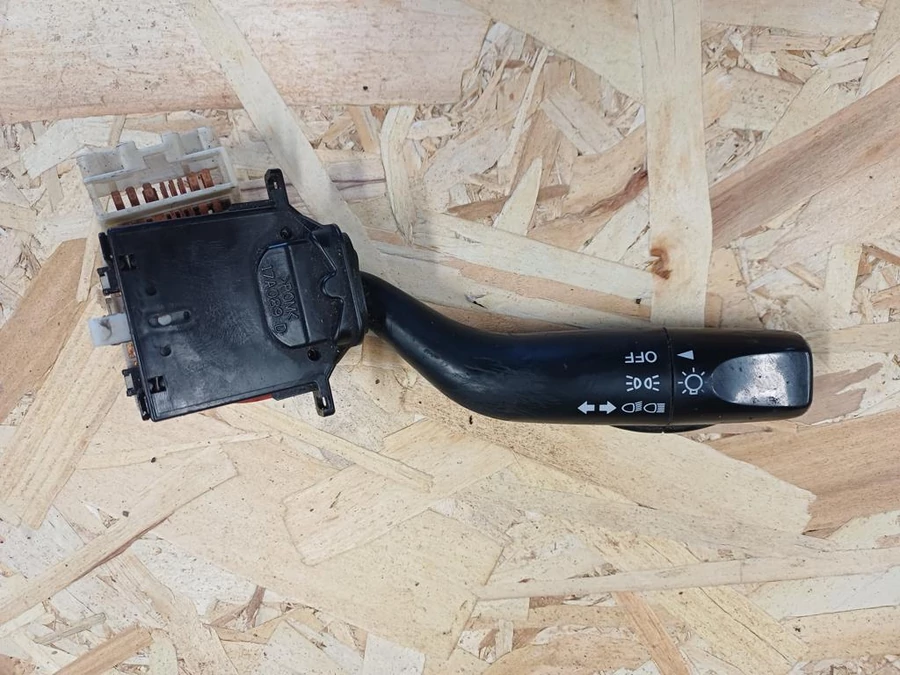 Mazda Premacy (1999-2004) Világítás Kapcsoló 