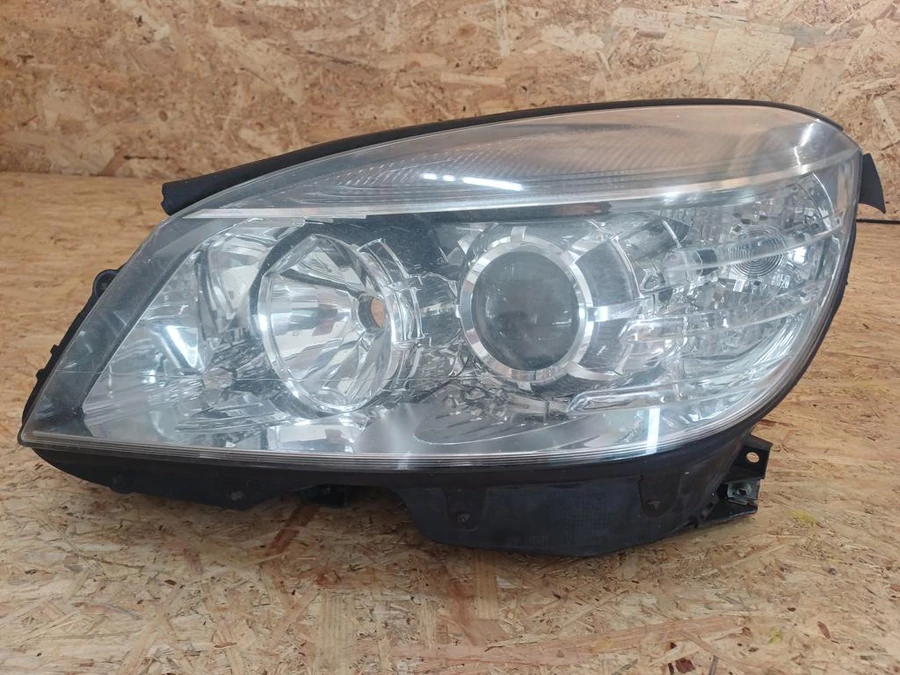 Mercedes C W204 (2007-2011) Bal Első Lámpa