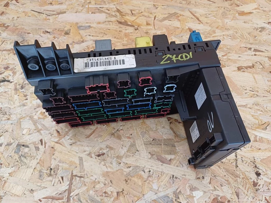 Mercedes ML W163 (1998-2005) 2.7Cdi Diesel Biztosíték Tábla AAM Modullal 