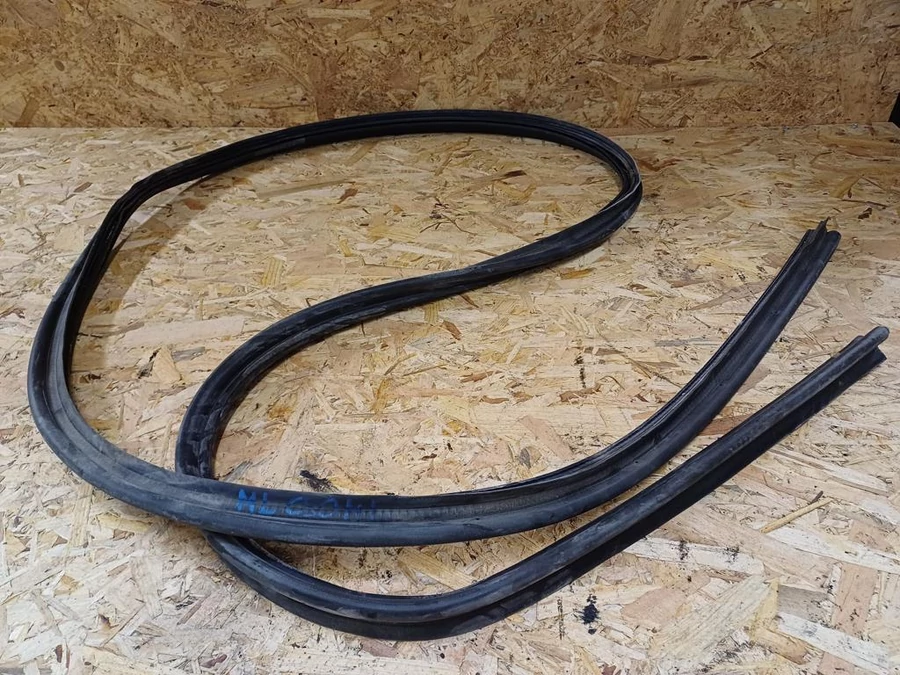 Mercedes ML W163 (1998-2005) Csomagtérajtó Kédergumi 