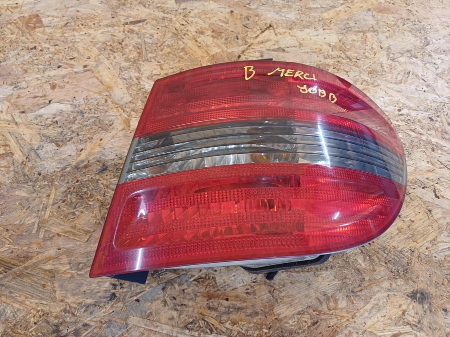 Mercedes B Class W245 (2005-2011) Jobb Hátsó Külső Lámpa 