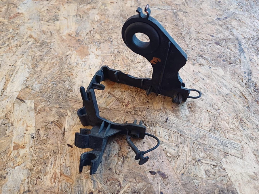 Mercedes B Class W245 (2005-2011) Jobb Első Abs Jeladó Kábel Tartó 