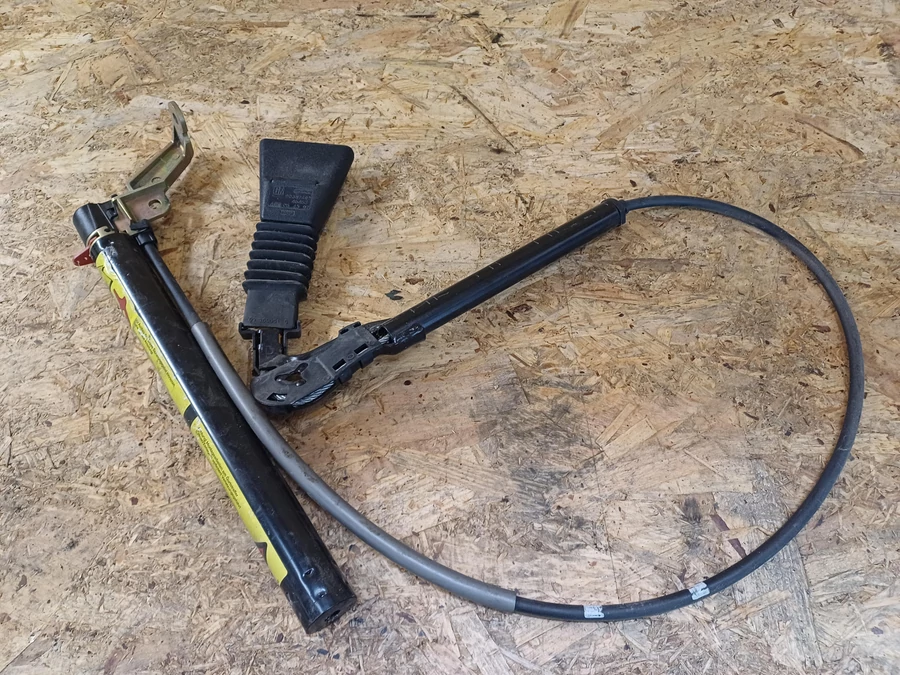 Opel Corsa B (1993-2000) Jobb Első Övfeszítő Patron