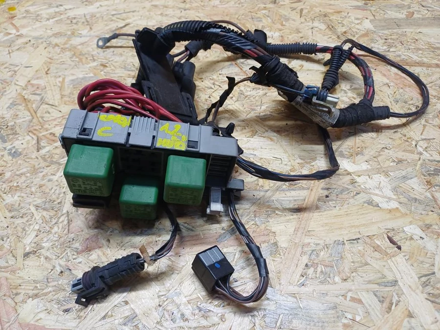 Opel Corsa C (2000-2010) 1.2 16V Benzines Biztosíték Tábla 