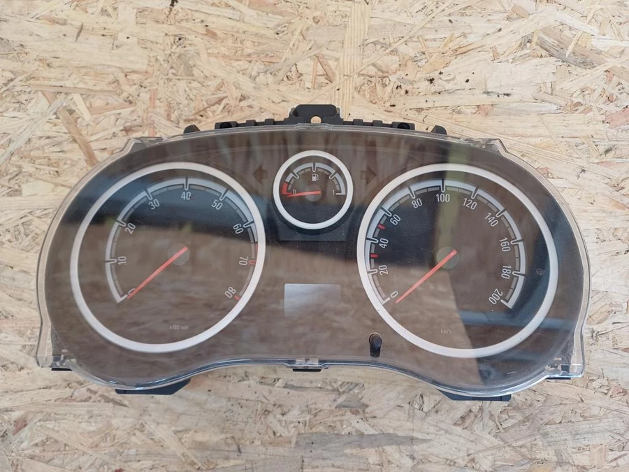 Opel Corsa D (2006-2015) 1.0 Benzines Kilométeróra 