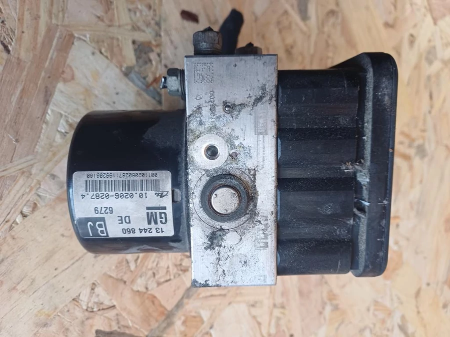 Opel Zafira B (2005-2014)  Abs Kocka 