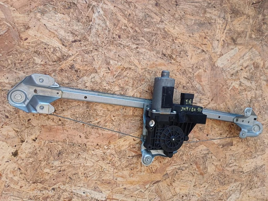 Opel Zafira B (2005-2014)  Jobb Hátsó Ablakemelő Szerkezet Elektromos 