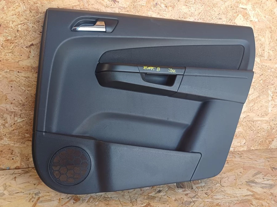 Opel Zafira B (2005-2014) Jobb Hátsó Ajtókárpit 