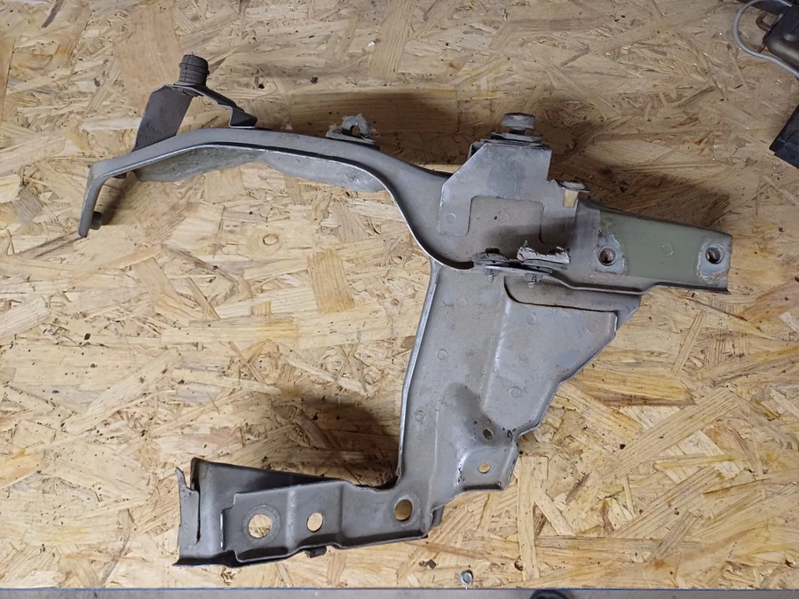 Opel Zafira B (2005-2014)  Jobb Első Lámpa Keret