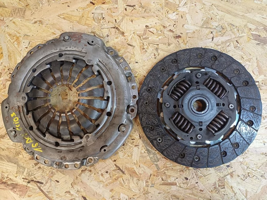 Renault Clio III (2005-2013) 1.5Dci Diesel  Kuplung Tárcsa Szerkezettel 