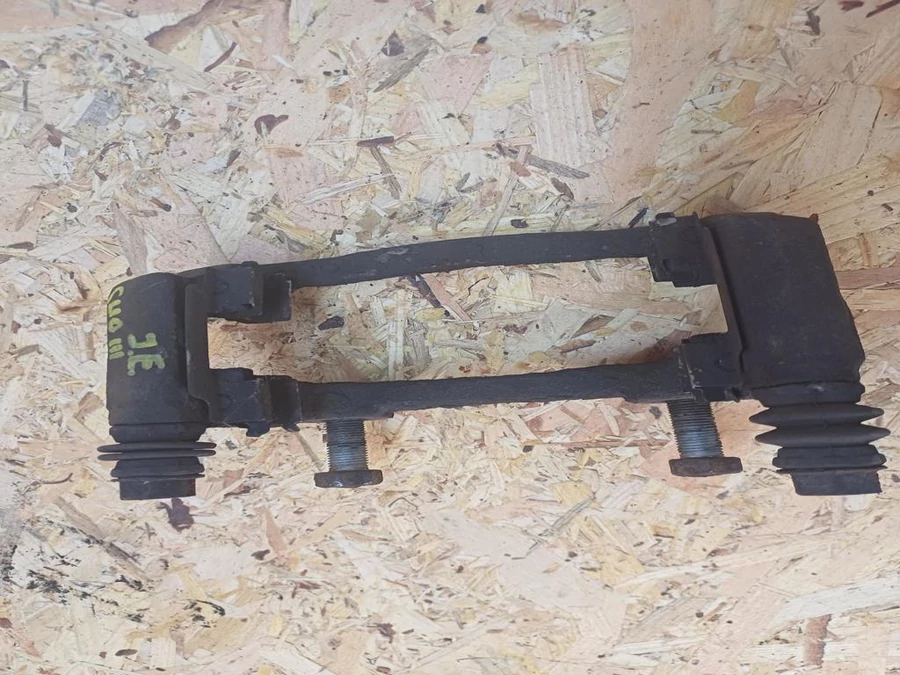 Renault Clio III (2005-2013) 1.5Dci Jobb Első Féknyereg Tartó 