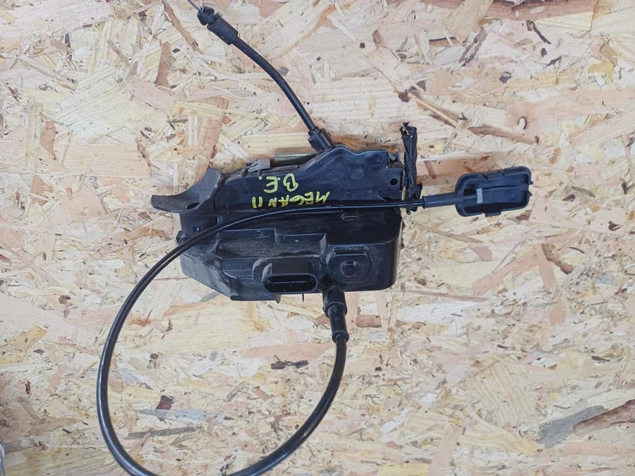 Renault Megane II (2003-2010) Bal Első Ajtó Központizár 