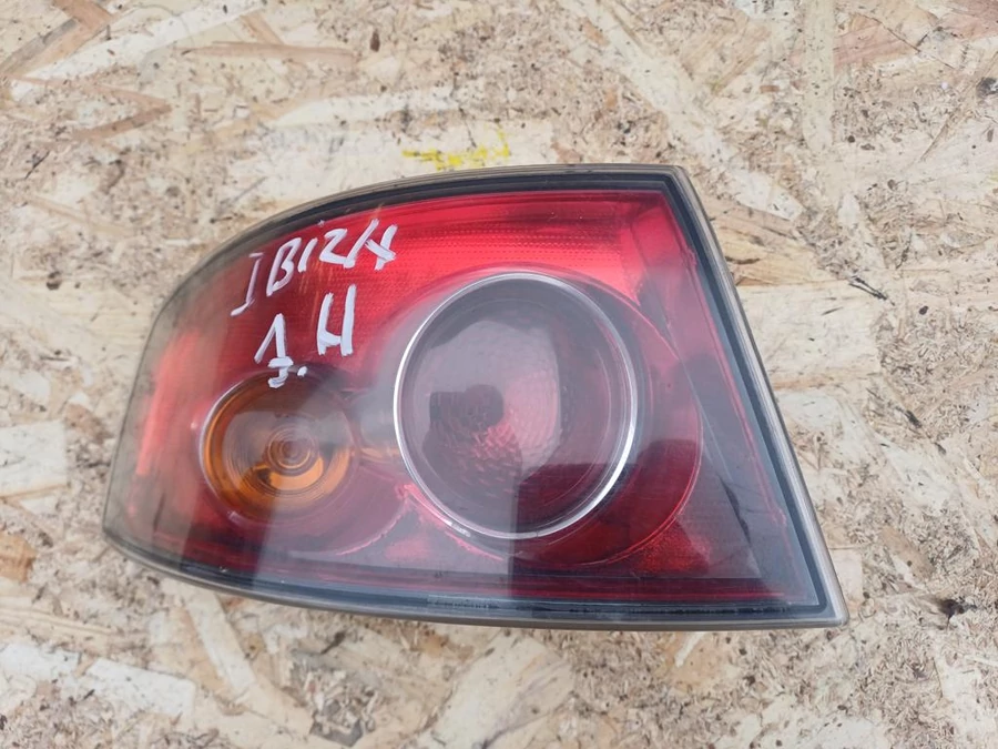 Seat Ibiza III (2002-2009) Bal Hátsó Külső Lámpa 