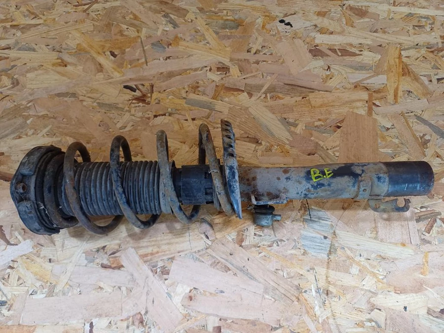 Vw Polo 9N (2001-2009)  1.2 Benzines Bal Első Lengéscsillapító Rugóval